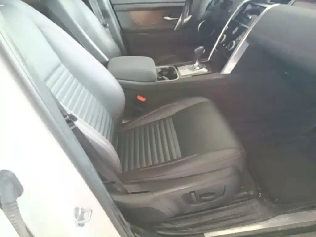 Land Rover Discovery Sport — миниатюра 25