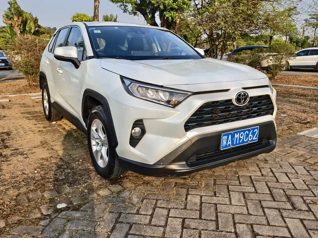 Toyota RAV4 — миниатюра 14