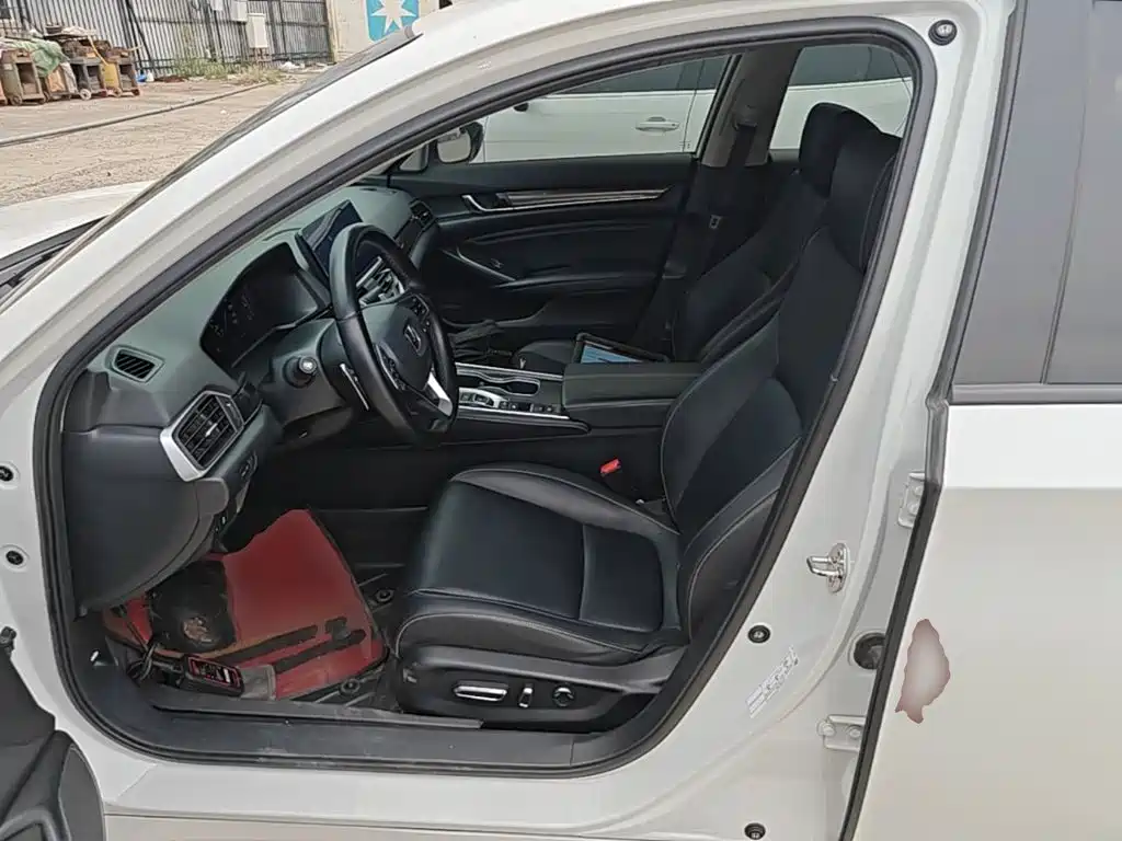 Honda Accord — миниатюра 16