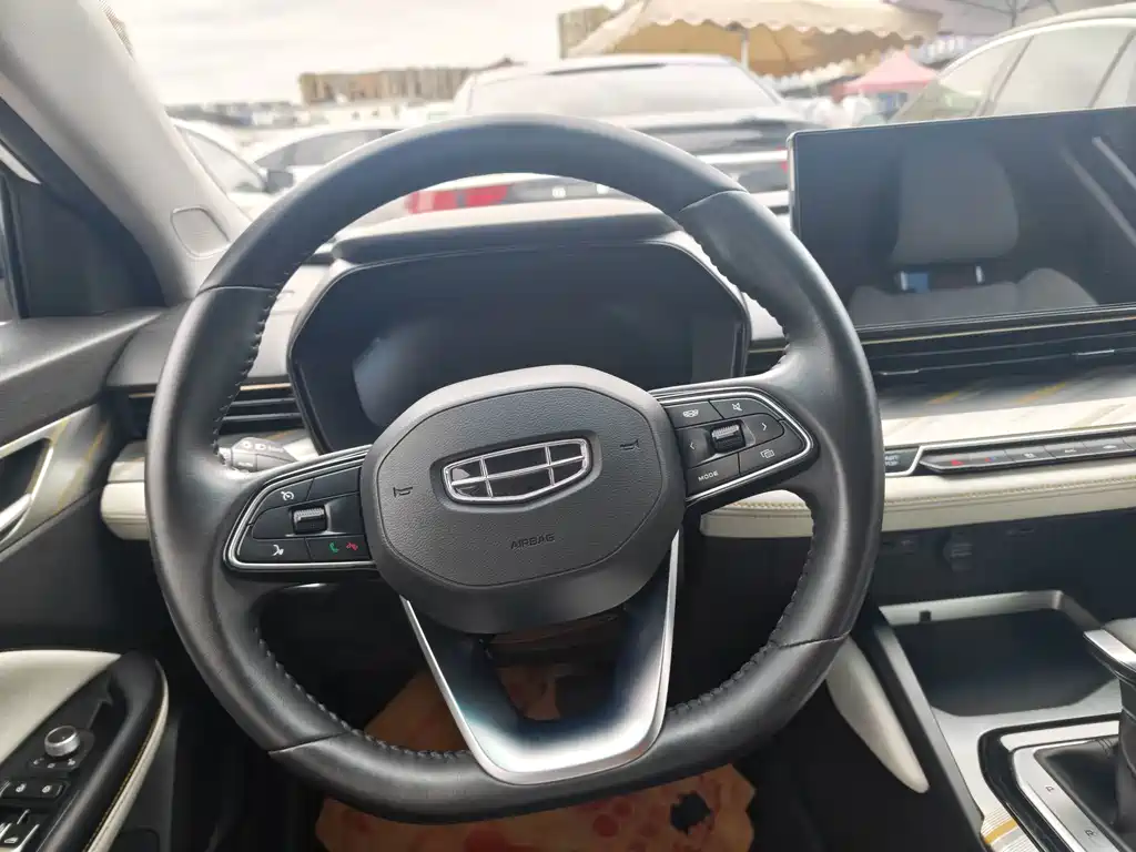 Geely Emgrand L — миниатюра 8