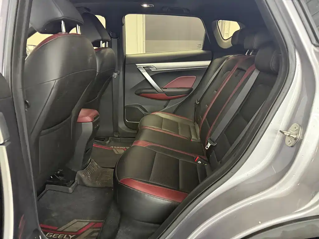Geely Binyue — миниатюра 6