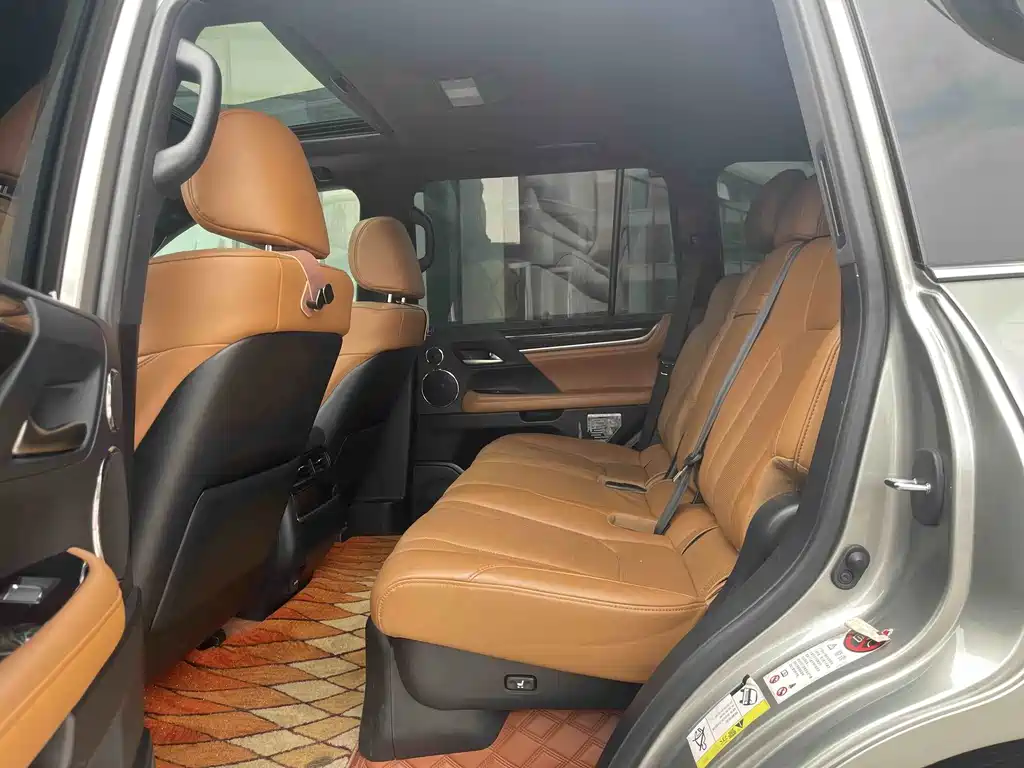 Lexus LX — миниатюра 10