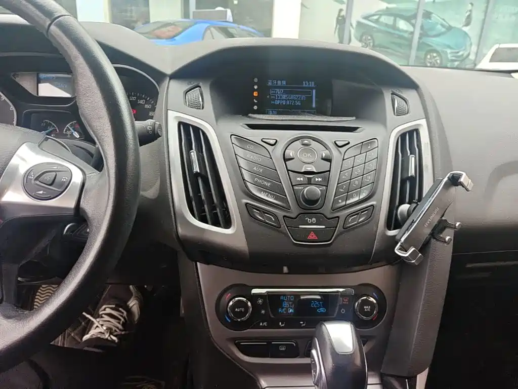 Ford Focus — миниатюра 18