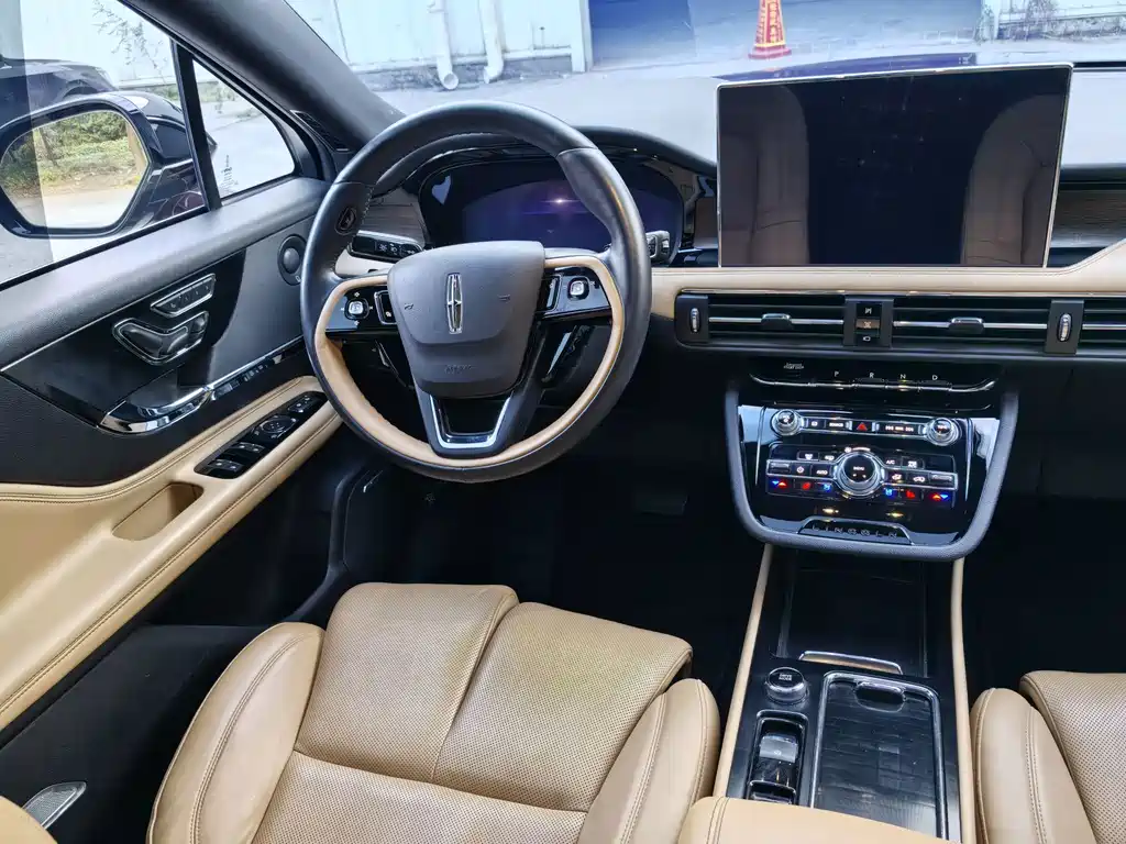 Lincoln Corsair — миниатюра 16