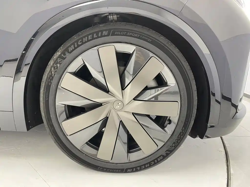 Li Auto Li L8 — миниатюра 11