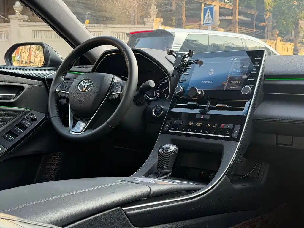 Toyota Avalon — миниатюра 8