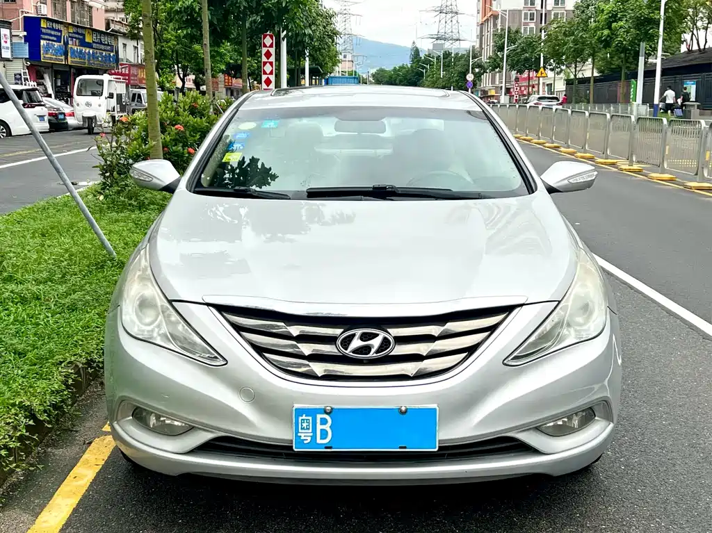 Hyundai Sonata — миниатюра 2