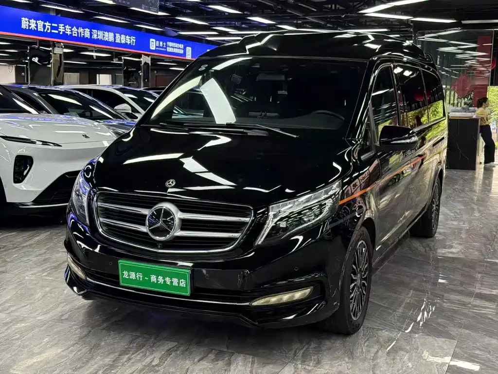 Mercedes-Benz V-Class 2018 V 260 L Premium Extended Edition China VI