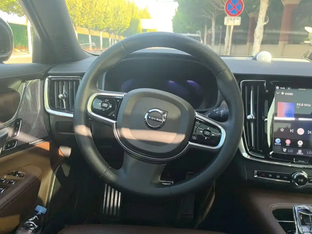 Volvo S90 — миниатюра 6