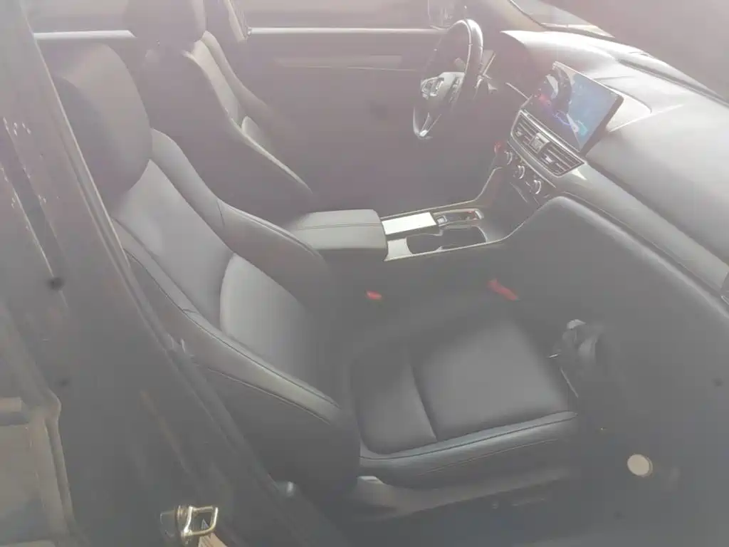 Honda Accord — миниатюра 25