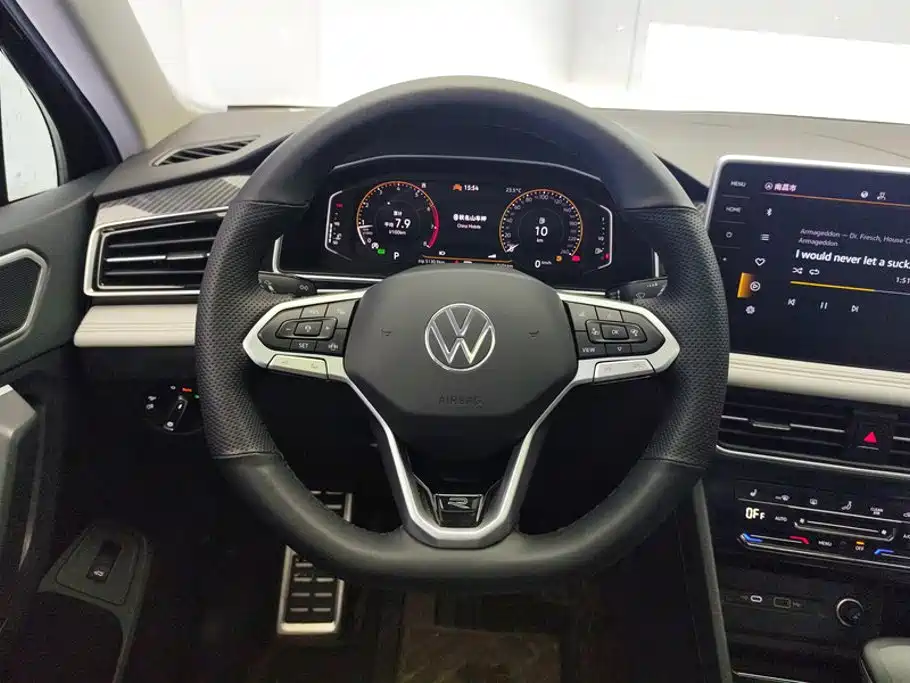 Volkswagen Tiguan L — миниатюра 15