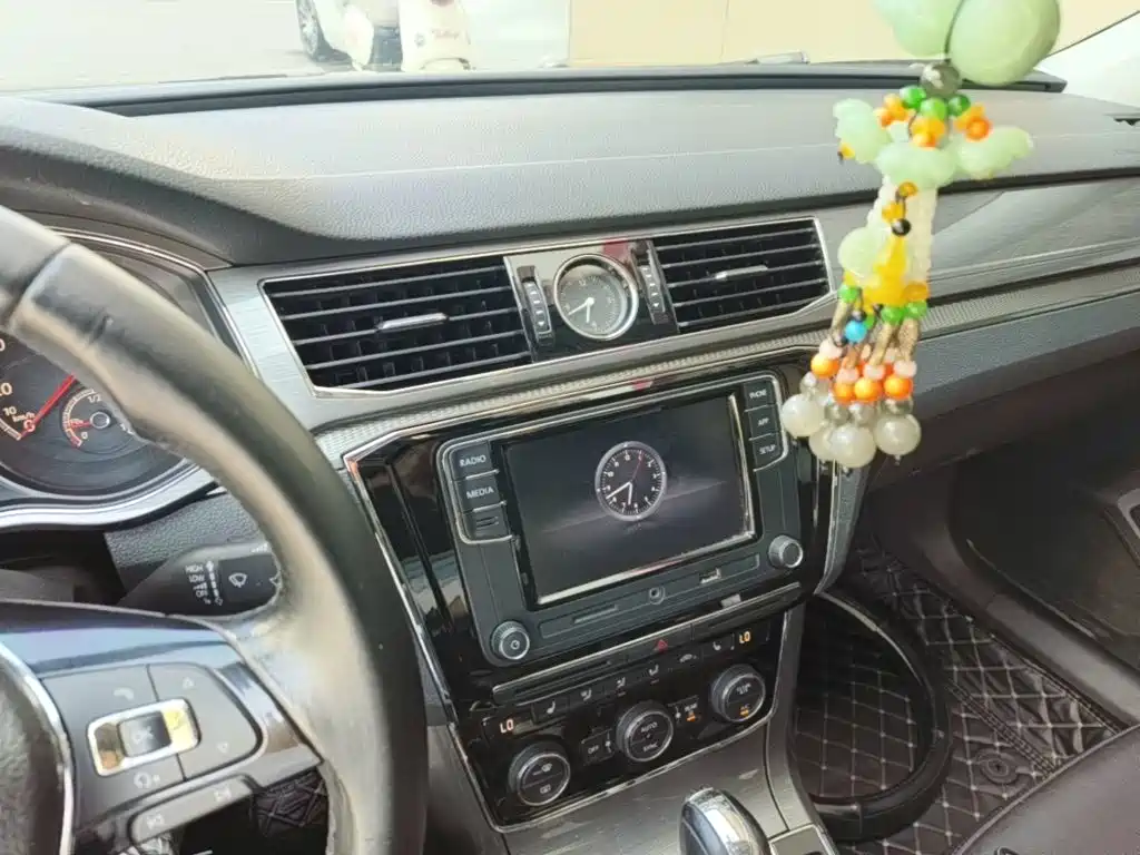Volkswagen Passat — миниатюра 13