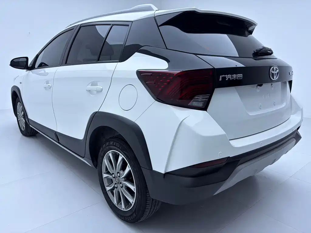 Toyota Yaris L — миниатюра 6