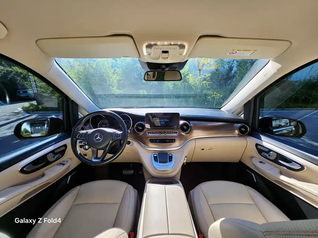 Mercedes-Benz V-Class — миниатюра 11