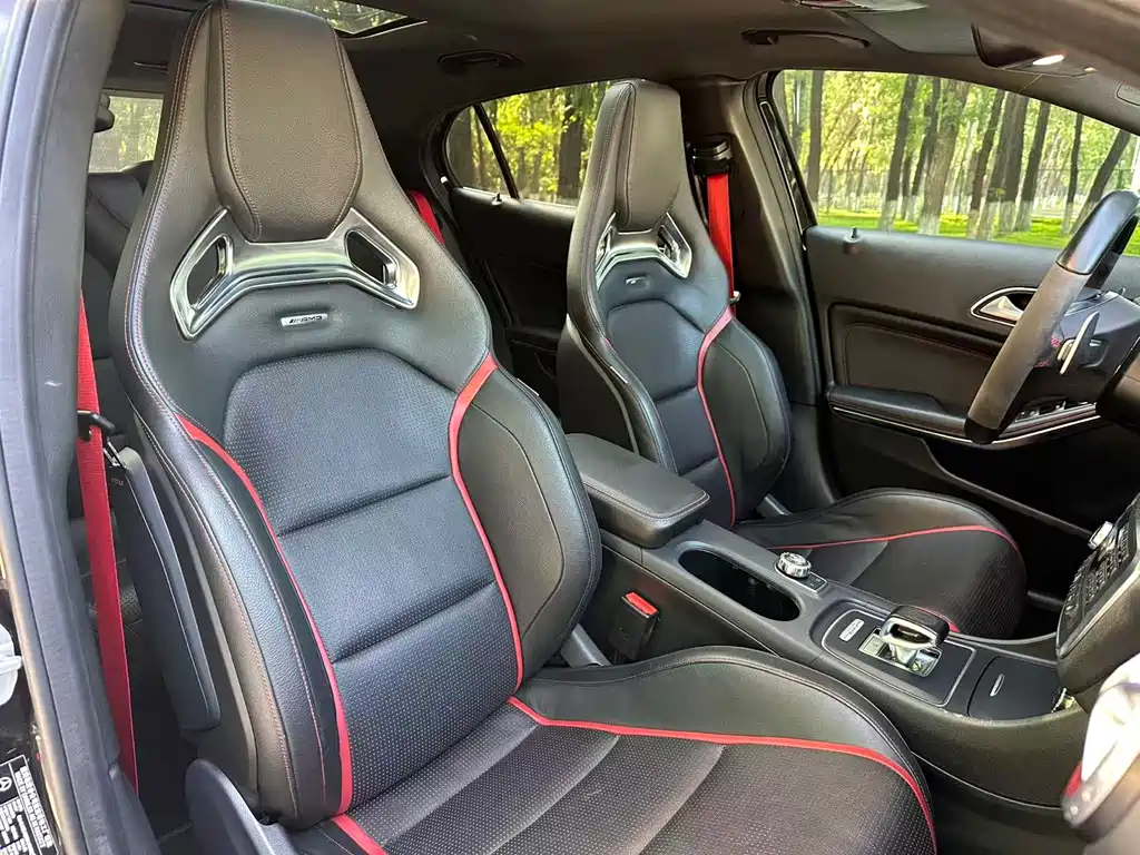 Mercedes-Benz GLA AMG — миниатюра 22