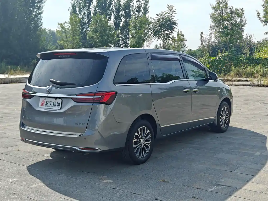 Buick GL8 — миниатюра 7