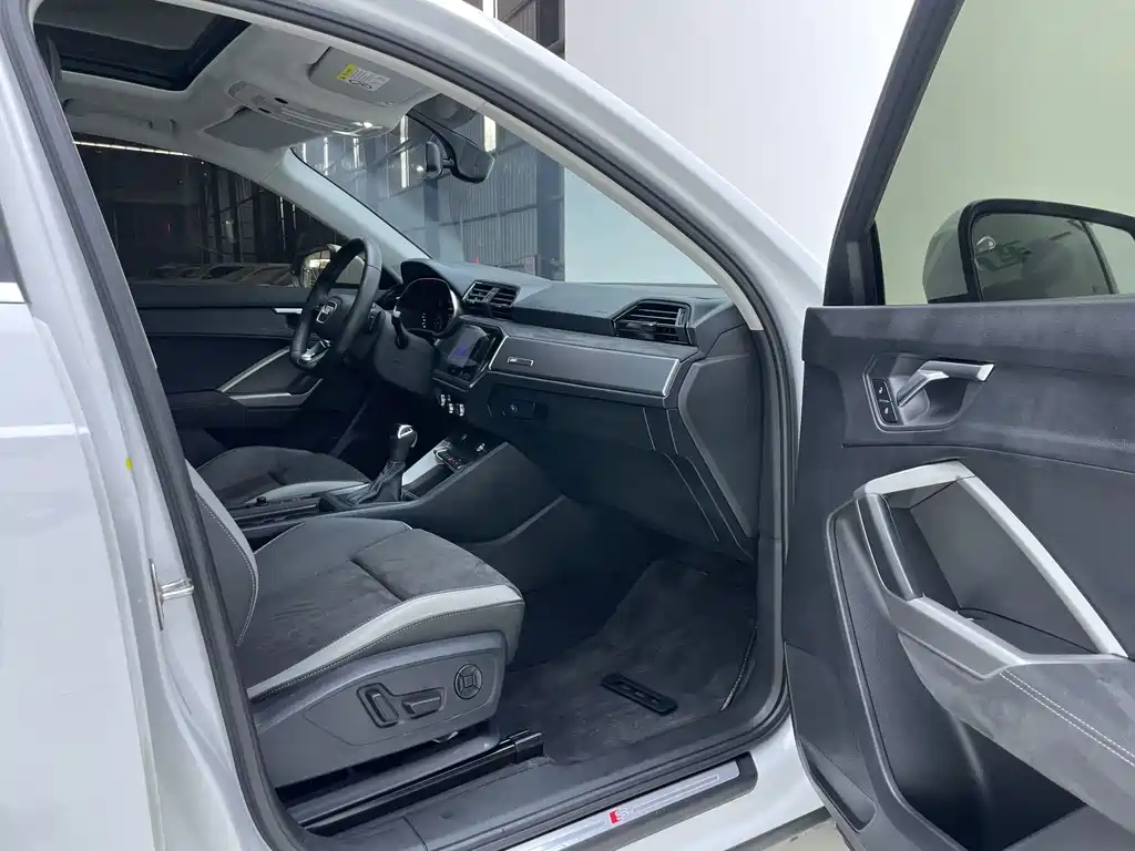 Audi Q3 — миниатюра 30
