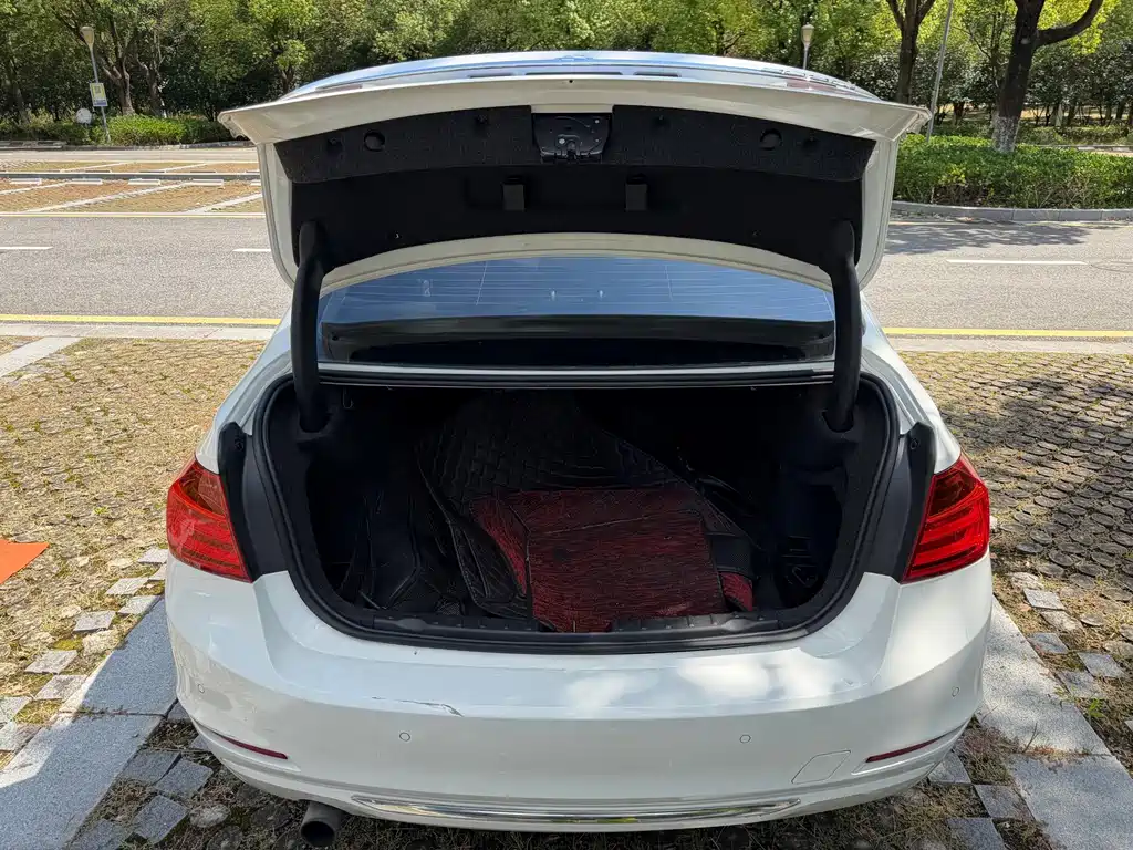 BMW 3 Series — миниатюра 24