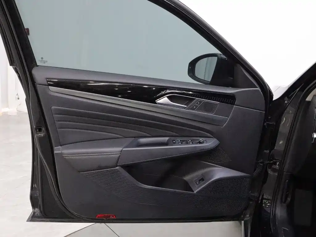 Volkswagen Passat — миниатюра 10