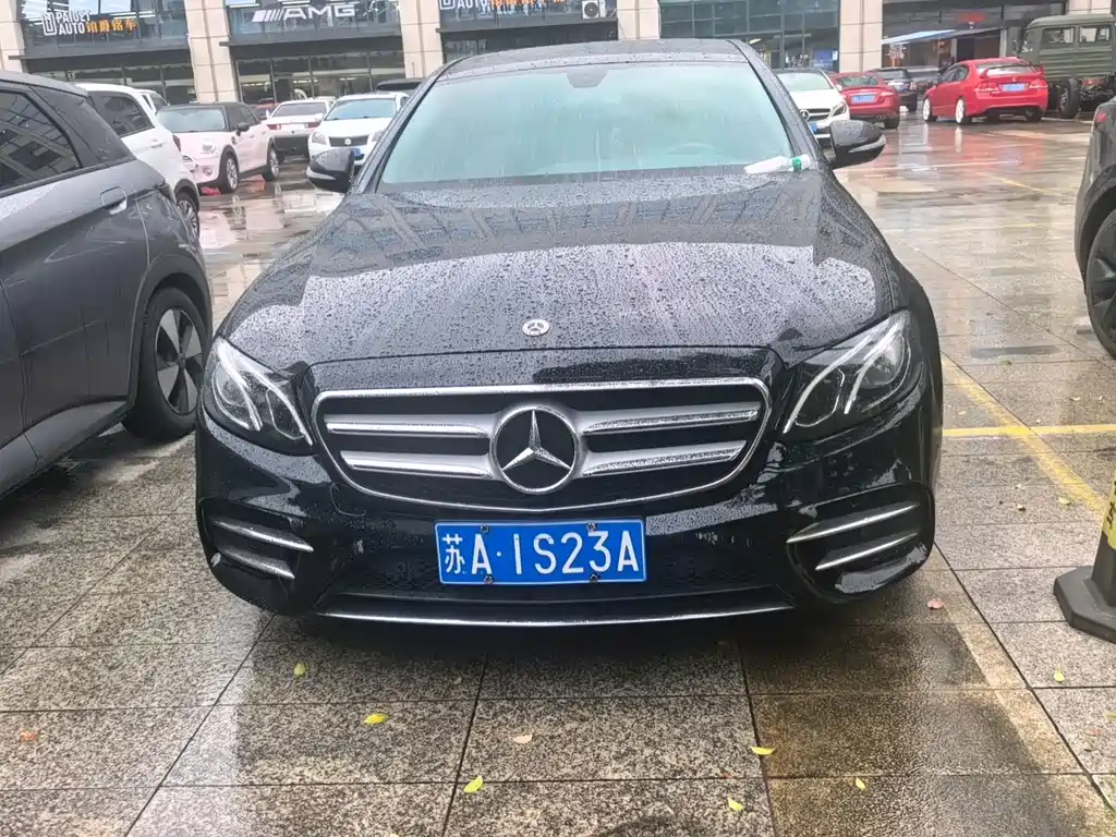 Mercedes-Benz E-Class — миниатюра 2