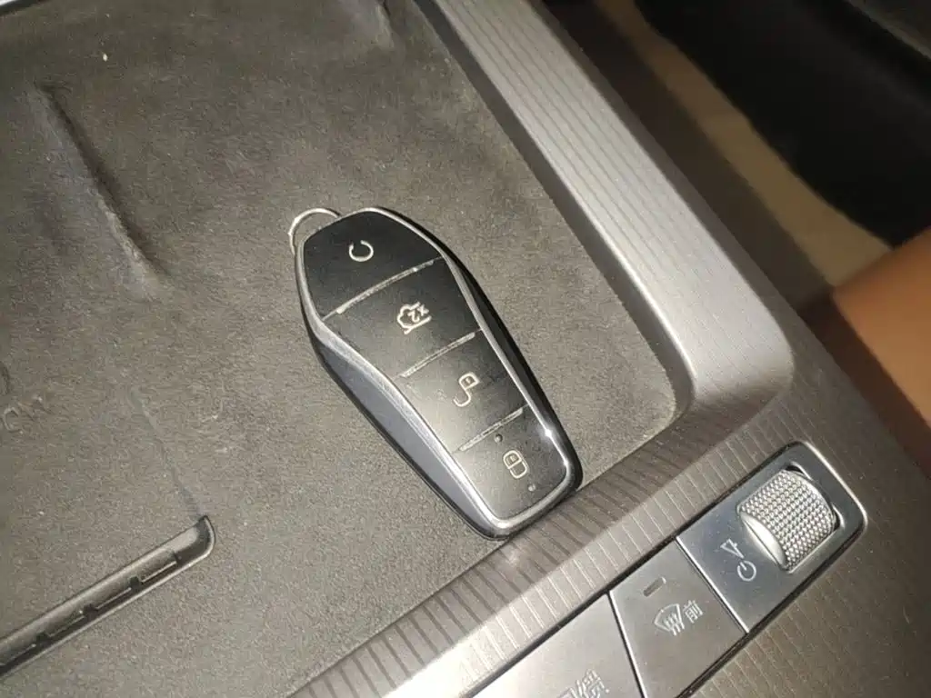 BYD Han L — миниатюра 9