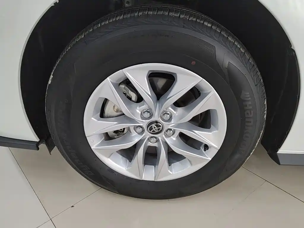 Toyota Granvia — миниатюра 23