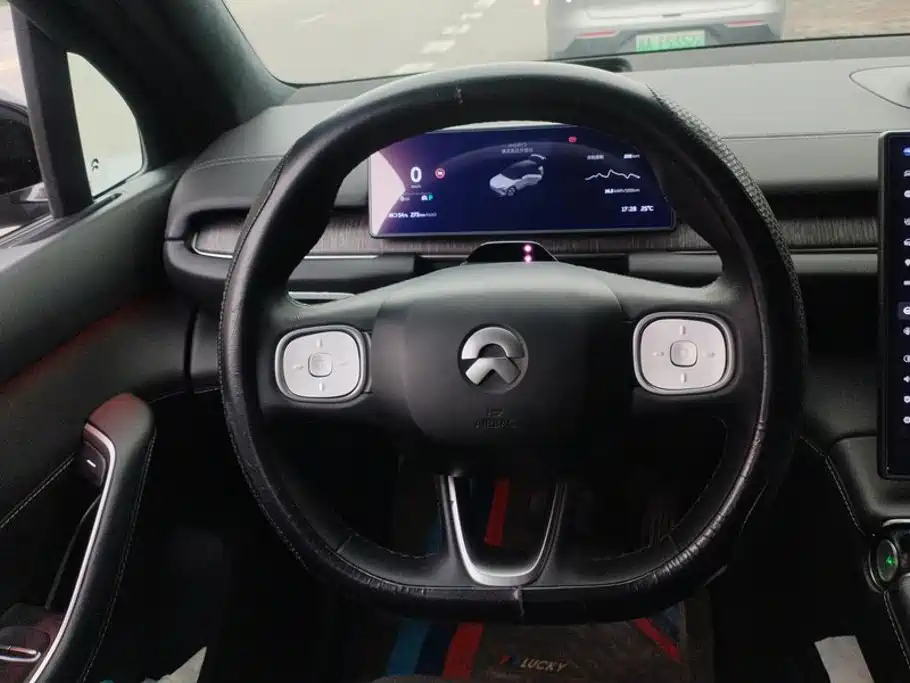 NIO ES6 — миниатюра 14
