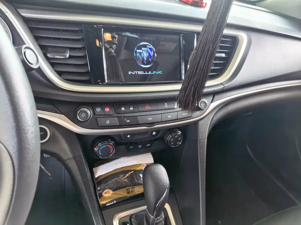 Buick Excelle — миниатюра 9
