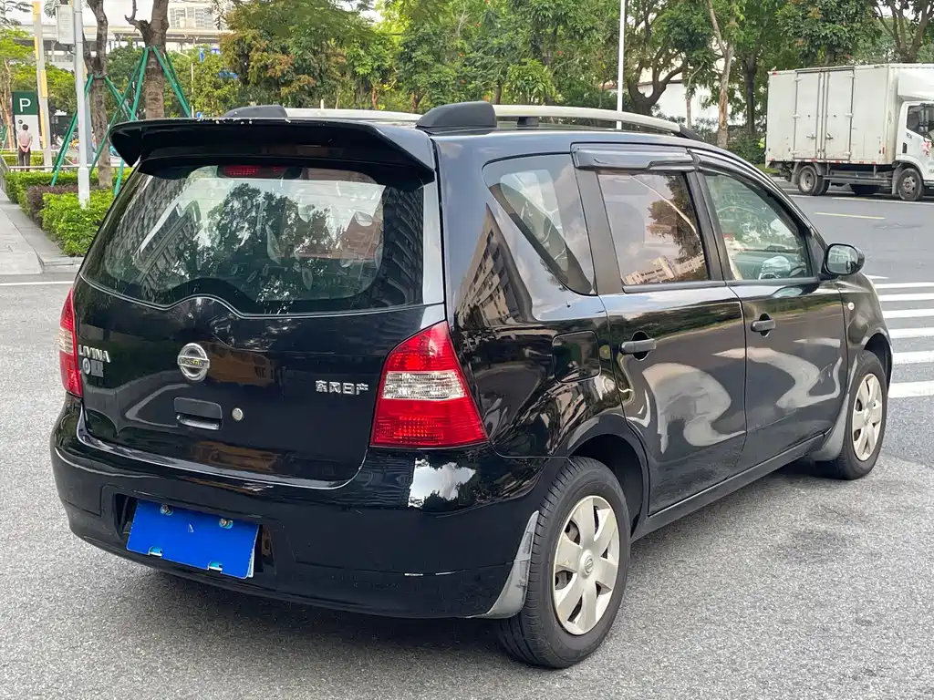 Nissan Livina — миниатюра 9