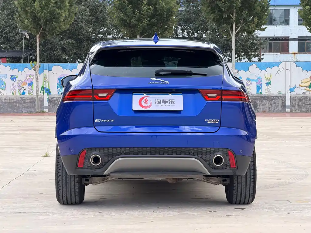 Jaguar E-PACE — миниатюра 17