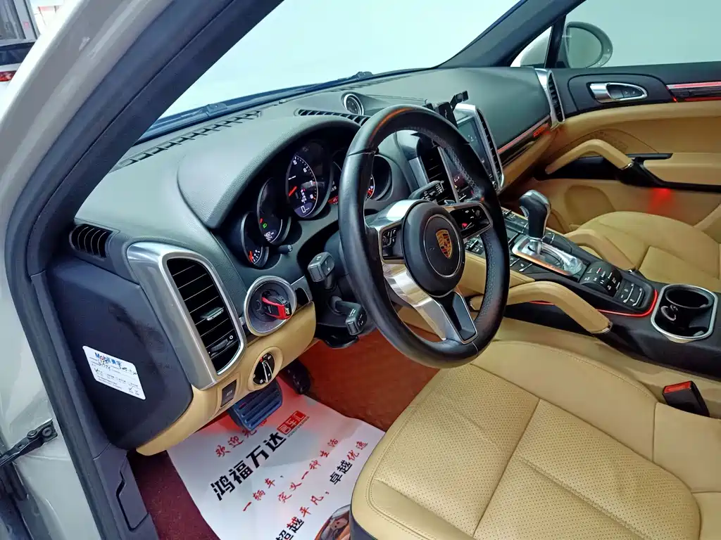 Porsche Cayenne — миниатюра 8
