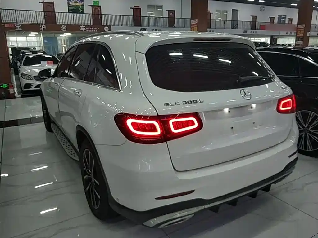 Mercedes-Benz GLC 2020 GLC 300 L 4MATIC AMG-Line