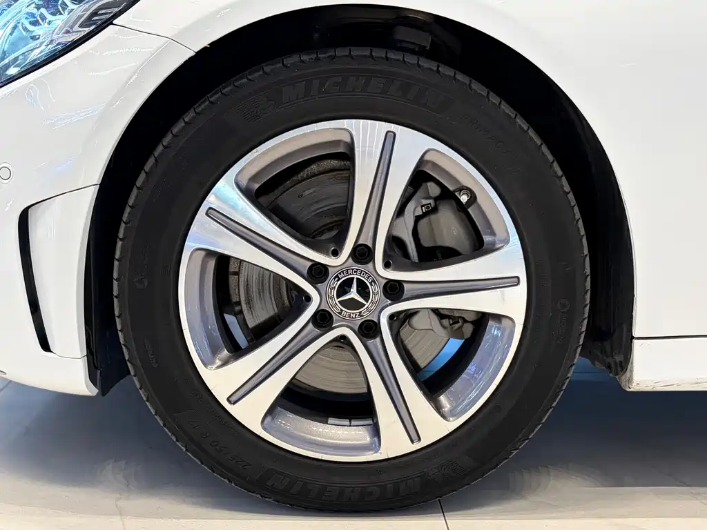 Mercedes-Benz C-Class — миниатюра 4