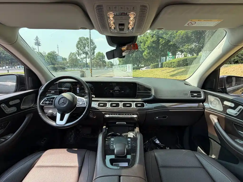 Mercedes-Benz GLE (Import) — миниатюра 13