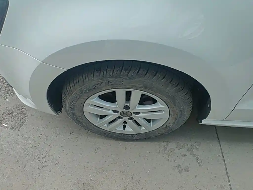Volkswagen Polo — миниатюра 23