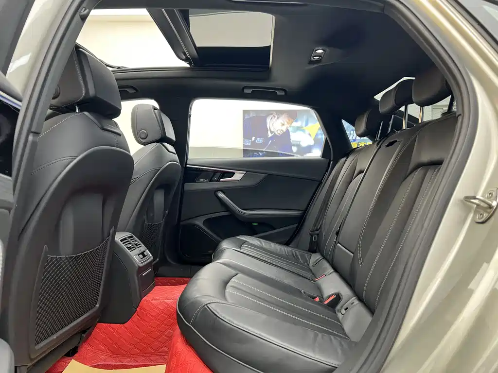 Audi A4L 2023 40 TFSI Luxury