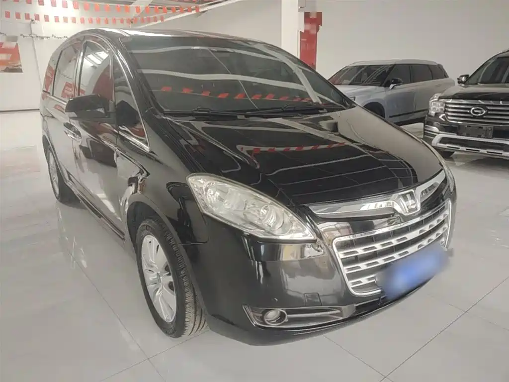 Luxgen Big 7 MPV — миниатюра 4