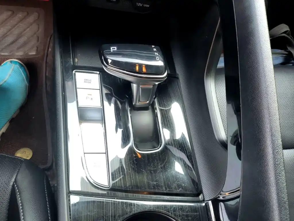 Hyundai Elantra — миниатюра 14