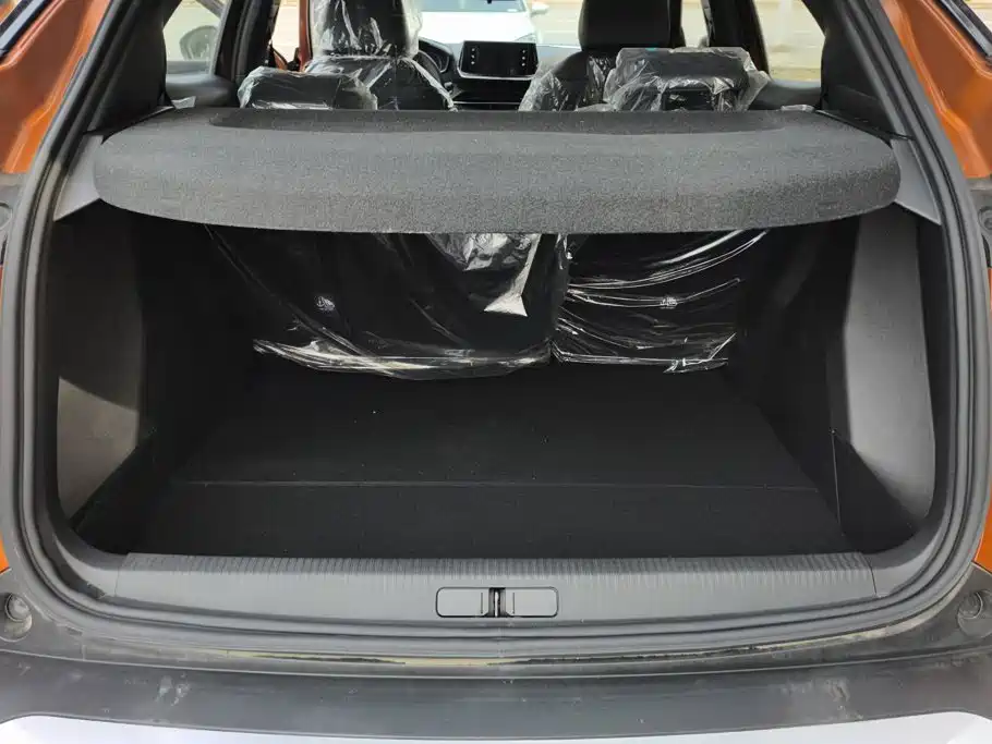 Peugeot 2008 — миниатюра 4