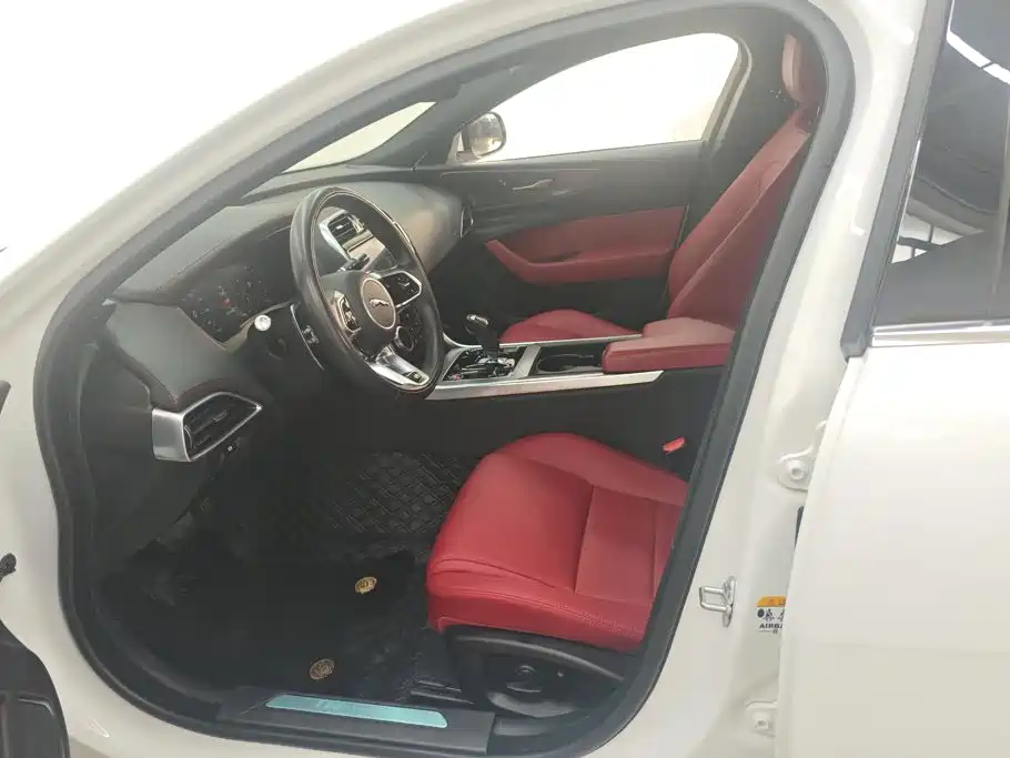 Jaguar XEL — миниатюра 9