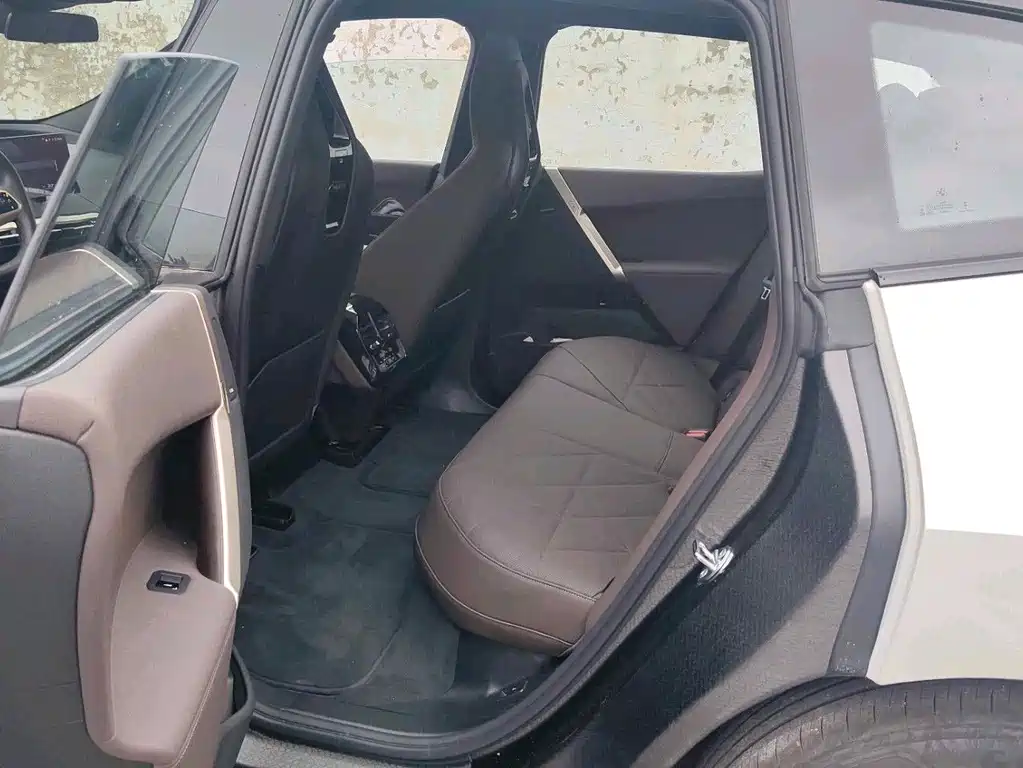 BMW iX — миниатюра 7