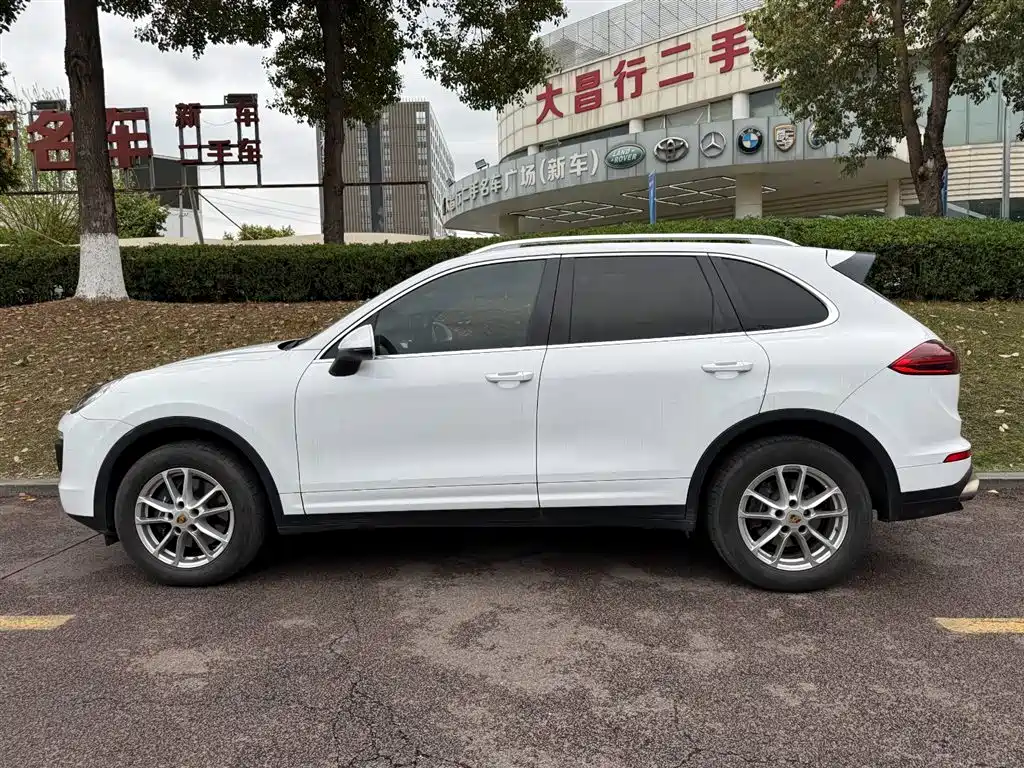 PORSCHE CAYENNE
