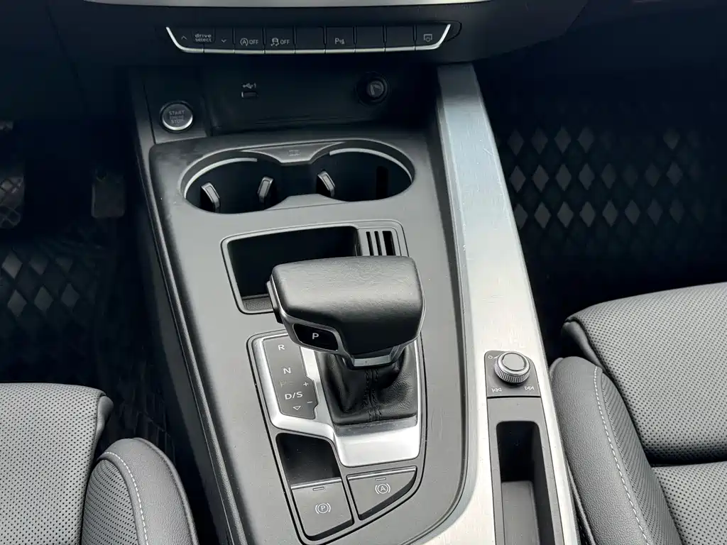 Audi A4L — миниатюра 10