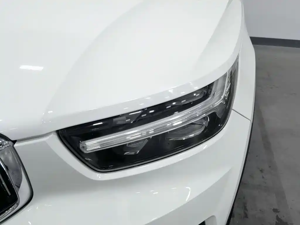 Volvo XC40 — миниатюра 7