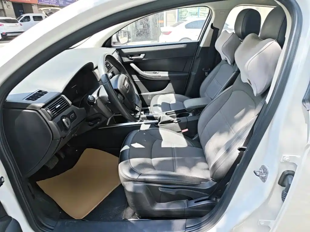 Qoros Qoros 3 — миниатюра 15