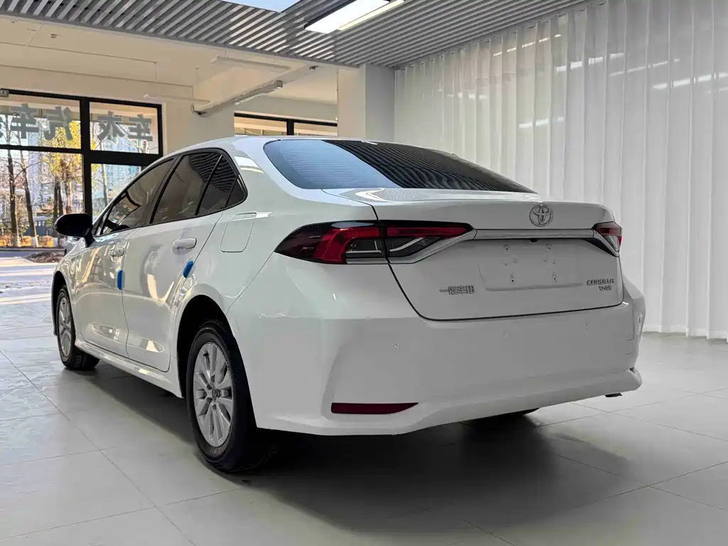 Toyota Corolla — миниатюра 4