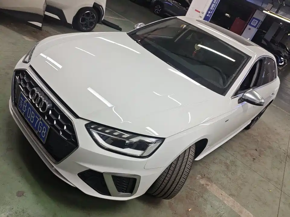 奥迪A4L 2022款 40 TFSI 豪华动感型 2021