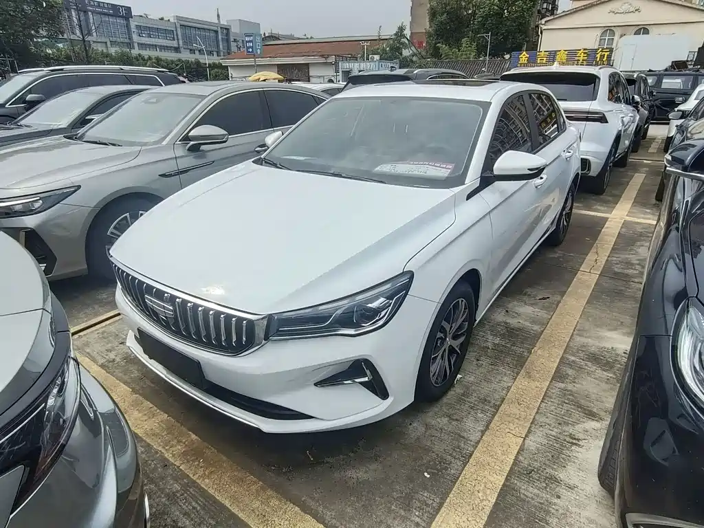 Geely Emgrand 2025 4 1.5L CVT