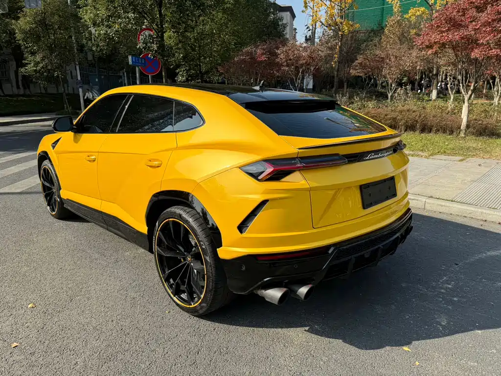 Lamborghini Urus 2021 4.0T V8
