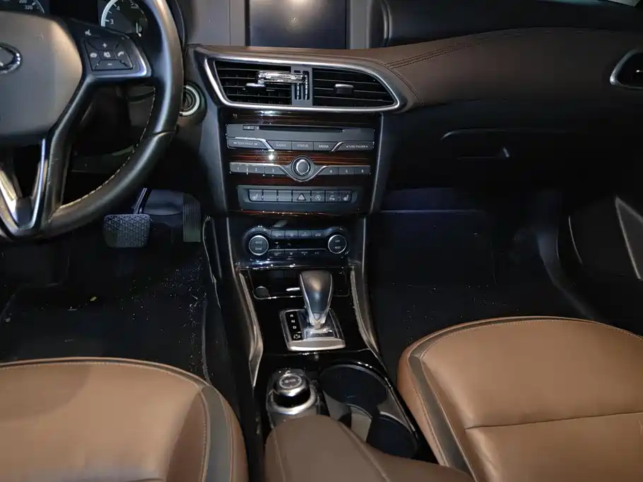Infiniti QX30 — миниатюра 16